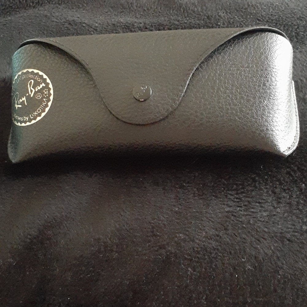 Ray-Ban case, black